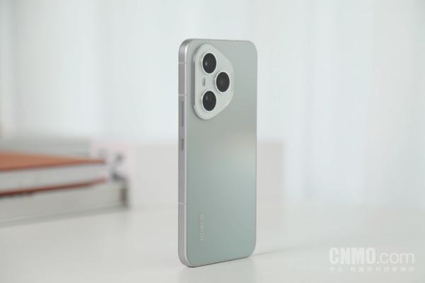 体验：荣耀最强数字系列 真实就是力量pg电子中国网站荣耀400 Pro(图4)