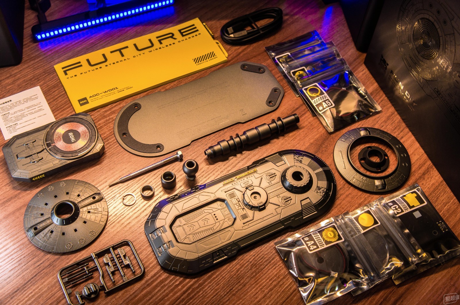 充电器了!Aohi科幻主题三合一磁吸无线充电器测评!pg模拟器试玩618好物嗨购节成年人要学会自己组装(图10) 充电器了!Aohi科幻主题三合一磁吸无线充电器测评!pg模拟器试玩618好物嗨购节成年人要学会自己组装(图10)