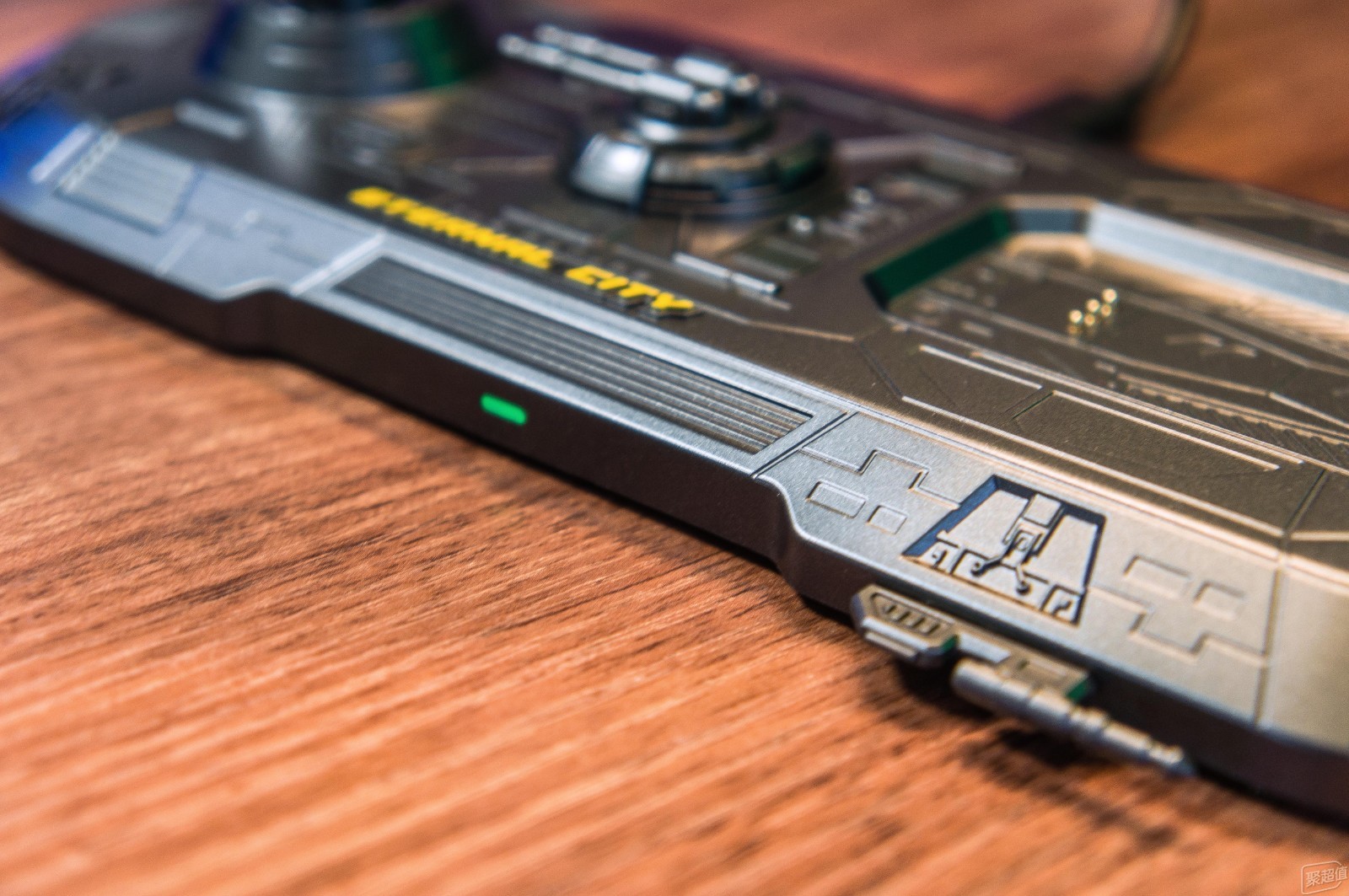 充电器了!Aohi科幻主题三合一磁吸无线充电器测评!pg模拟器试玩618好物嗨购节成年人要学会自己组装(图11) 充电器了!Aohi科幻主题三合一磁吸无线充电器测评!pg模拟器试玩618好物嗨购节成年人要学会自己组装(图11)